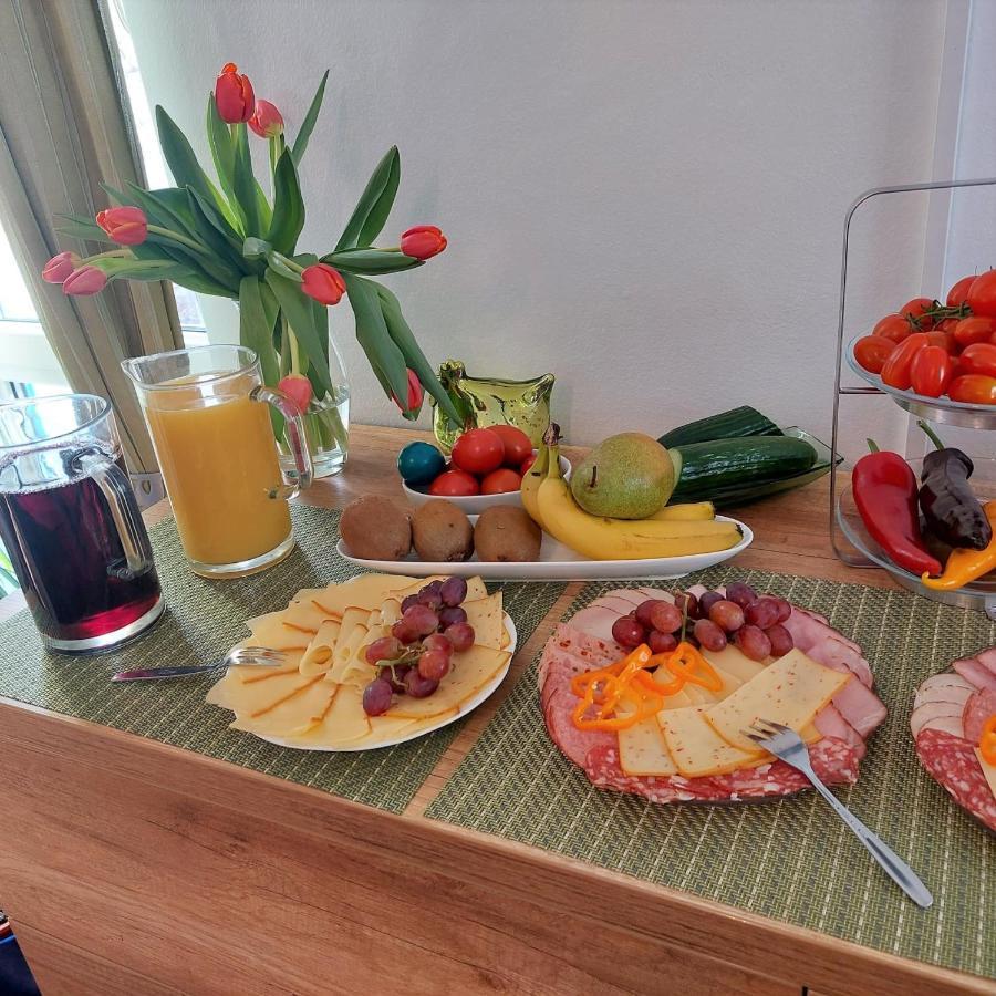 Weingut Apartment Hildegard Gangl Илмиц Екстериор снимка