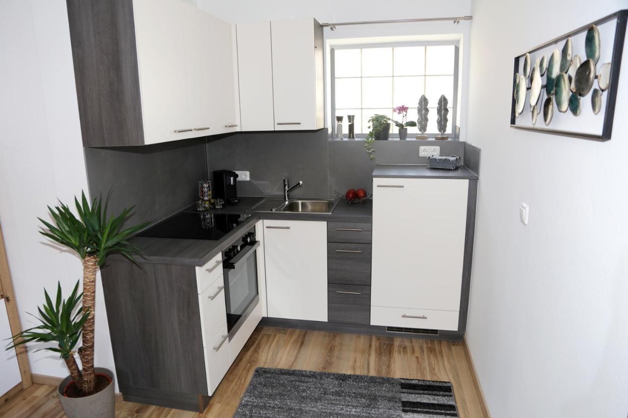 Weingut Apartment Hildegard Gangl Илмиц Екстериор снимка