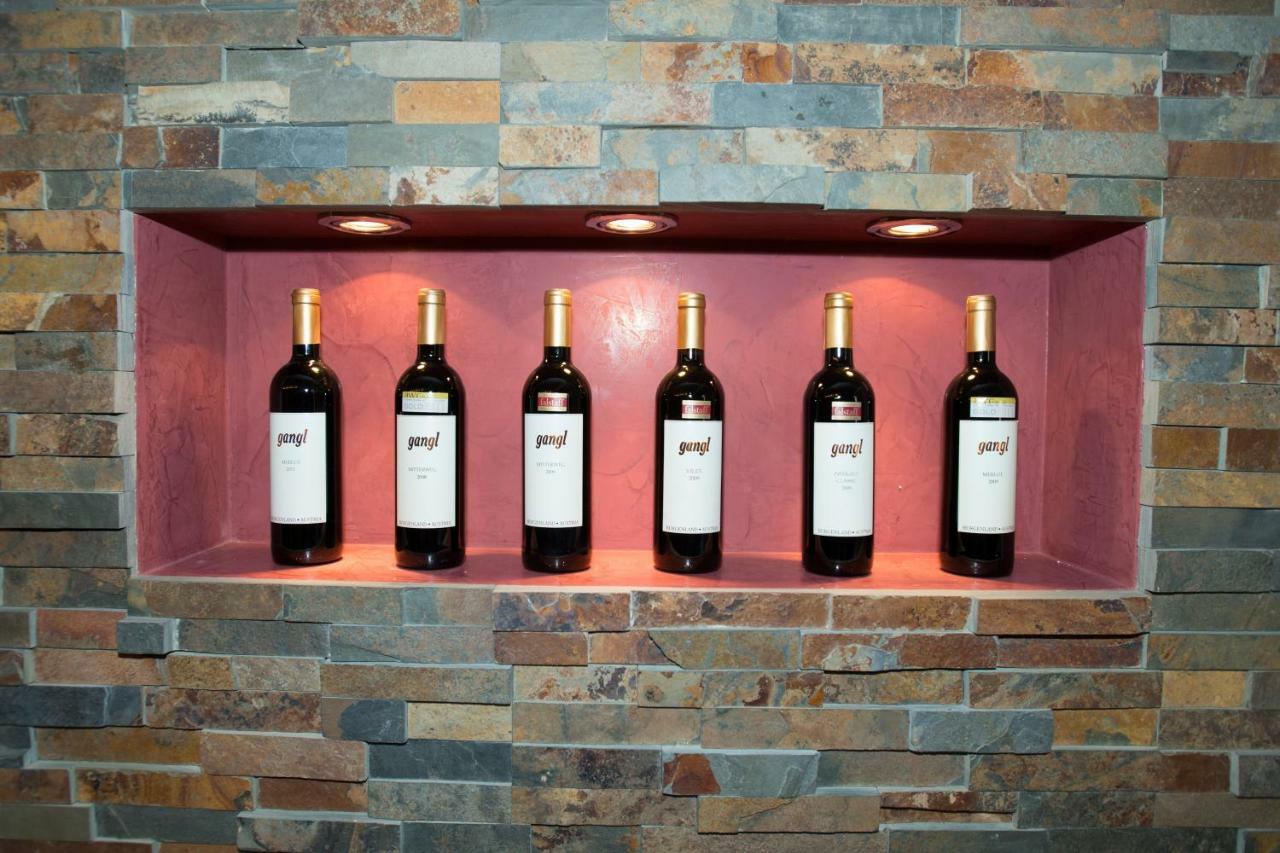 Weingut Apartment Hildegard Gangl Илмиц Екстериор снимка
