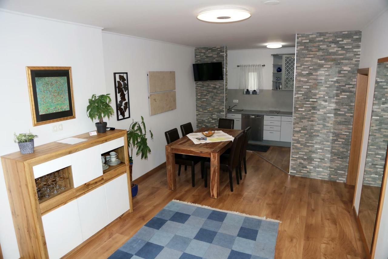 Weingut Apartment Hildegard Gangl Илмиц Екстериор снимка